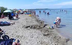 Apartment Nin Beach